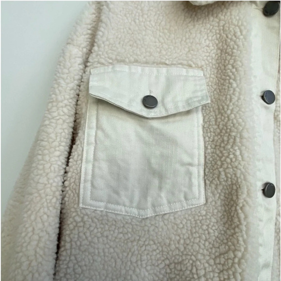 NWT Womens Stoosh Denim Faux Fur Sherpa Trucker Jacket
Cream shearling small - Picture 10 of 12